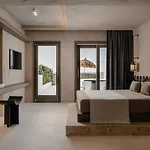 فندق Naxos Rhyton 4*