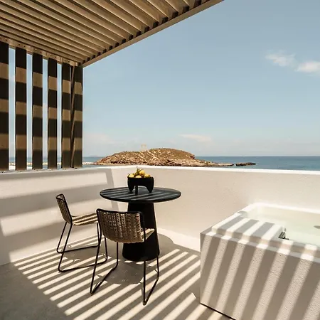 Hotell Naxos Rhyton 4*