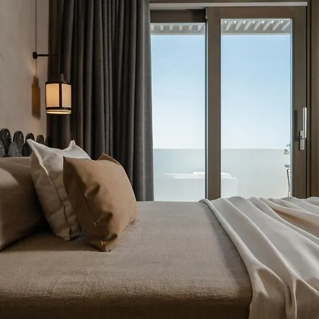 Naxos Rhyton Hotell 4*
