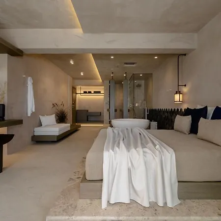 Hotel Naxos Rhyton