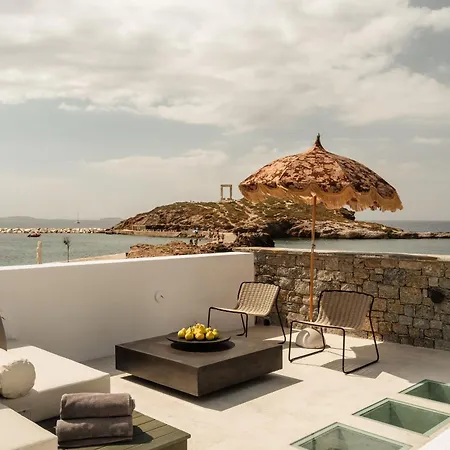 Hotel Naxos Rhyton